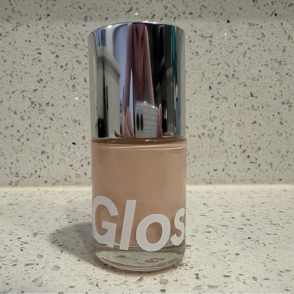 Glossier Stretch Fluid Foundation Very Light 2 with Pink Pouch Sticker